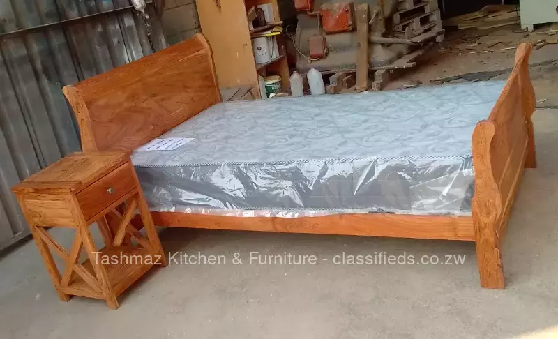 Sleigh bed 3/4 bed size in solid teak wood woo