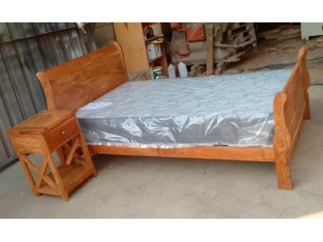 Sleigh bed 3/4 bed size in solid teak wood woo